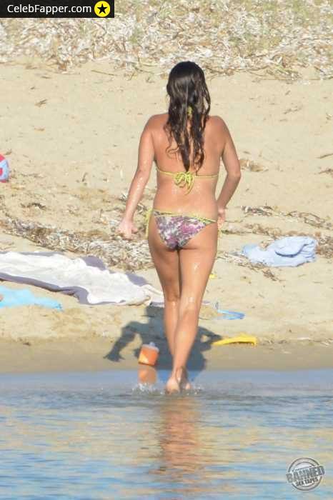 penelope cruz fap butt ass thong bikini